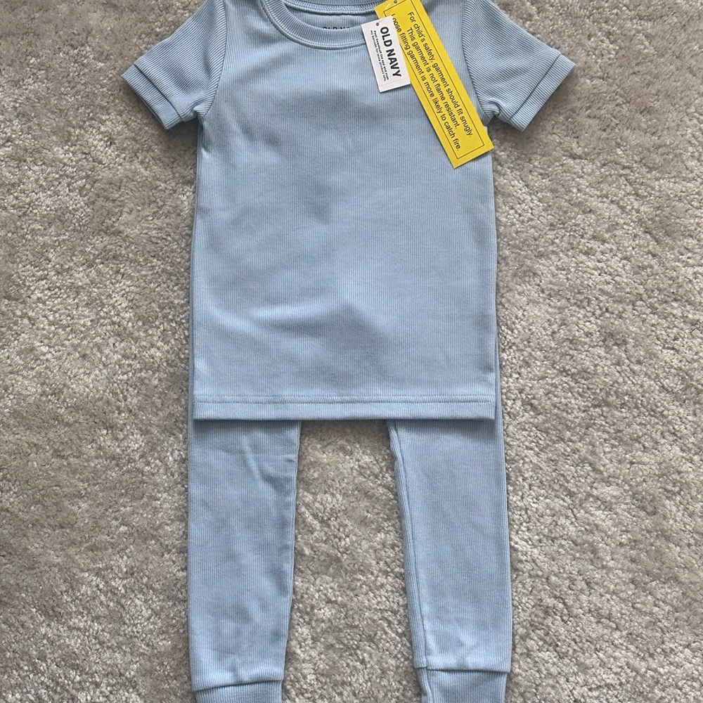 Old Navy - Snug-Fit Pajama set
